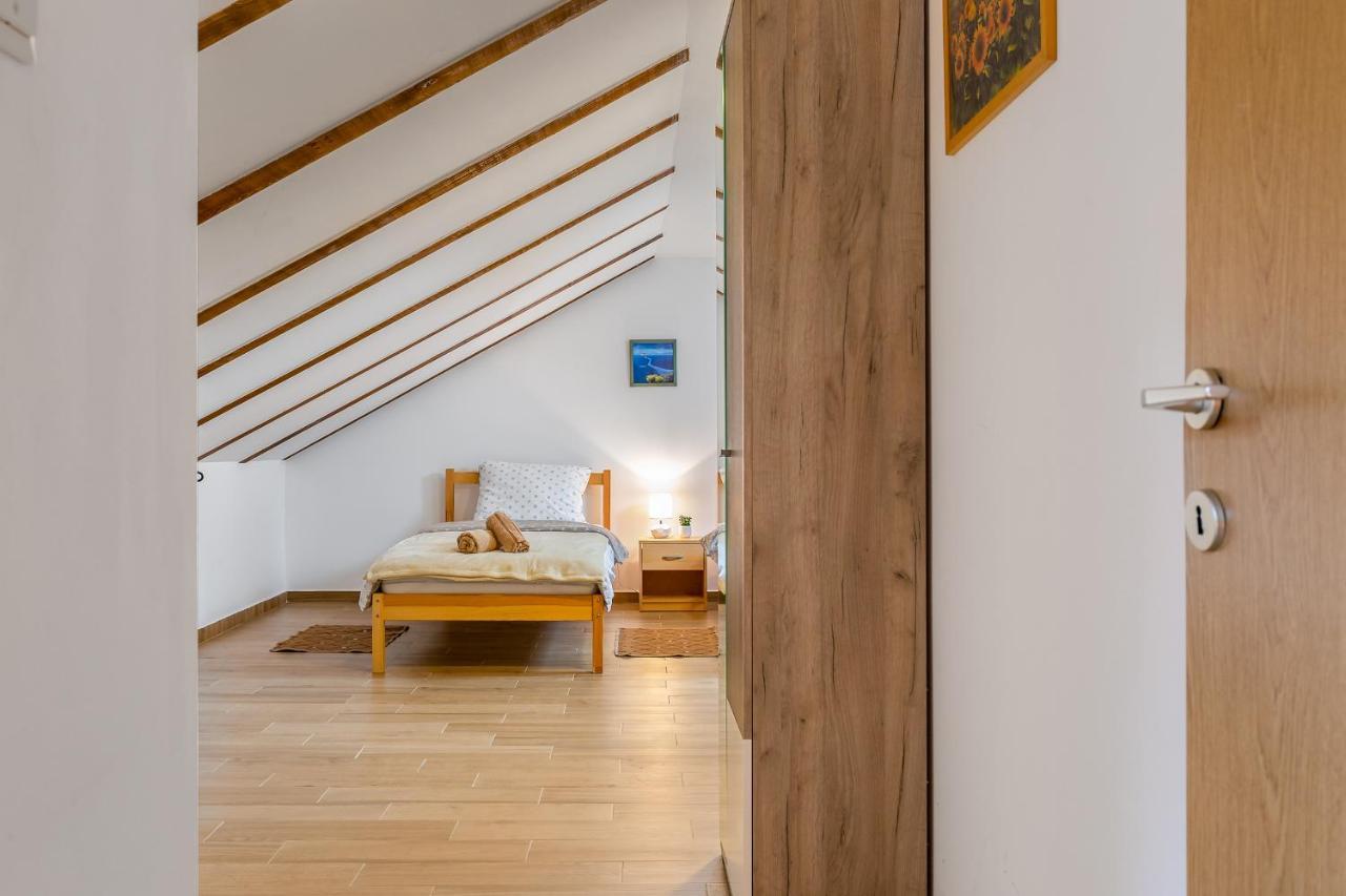 Sokol - Secret Forest House Грачац Экстерьер фото