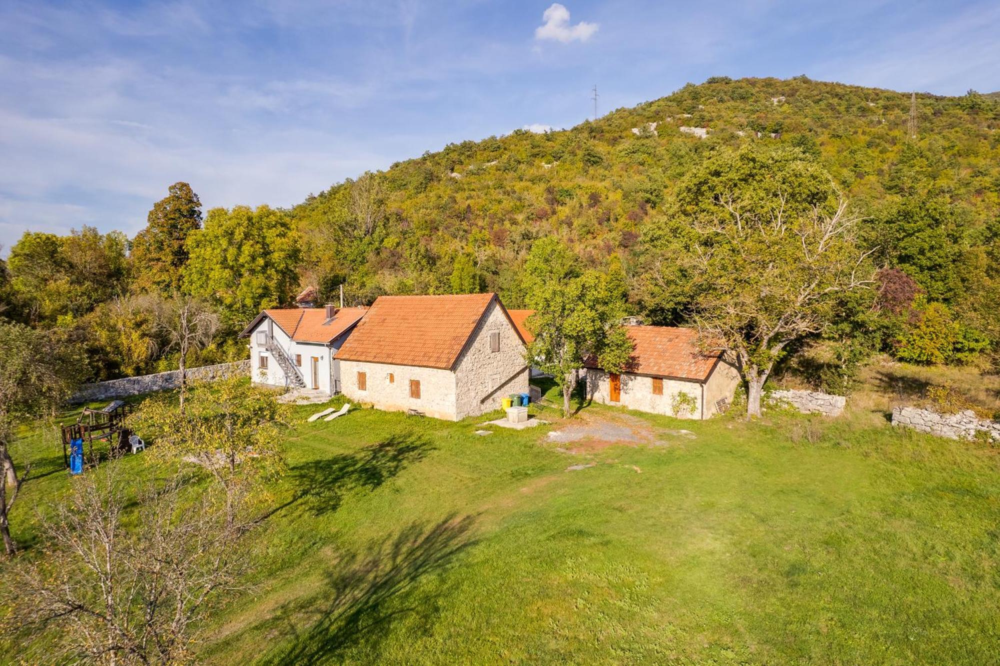 Sokol - Secret Forest House Грачац Экстерьер фото